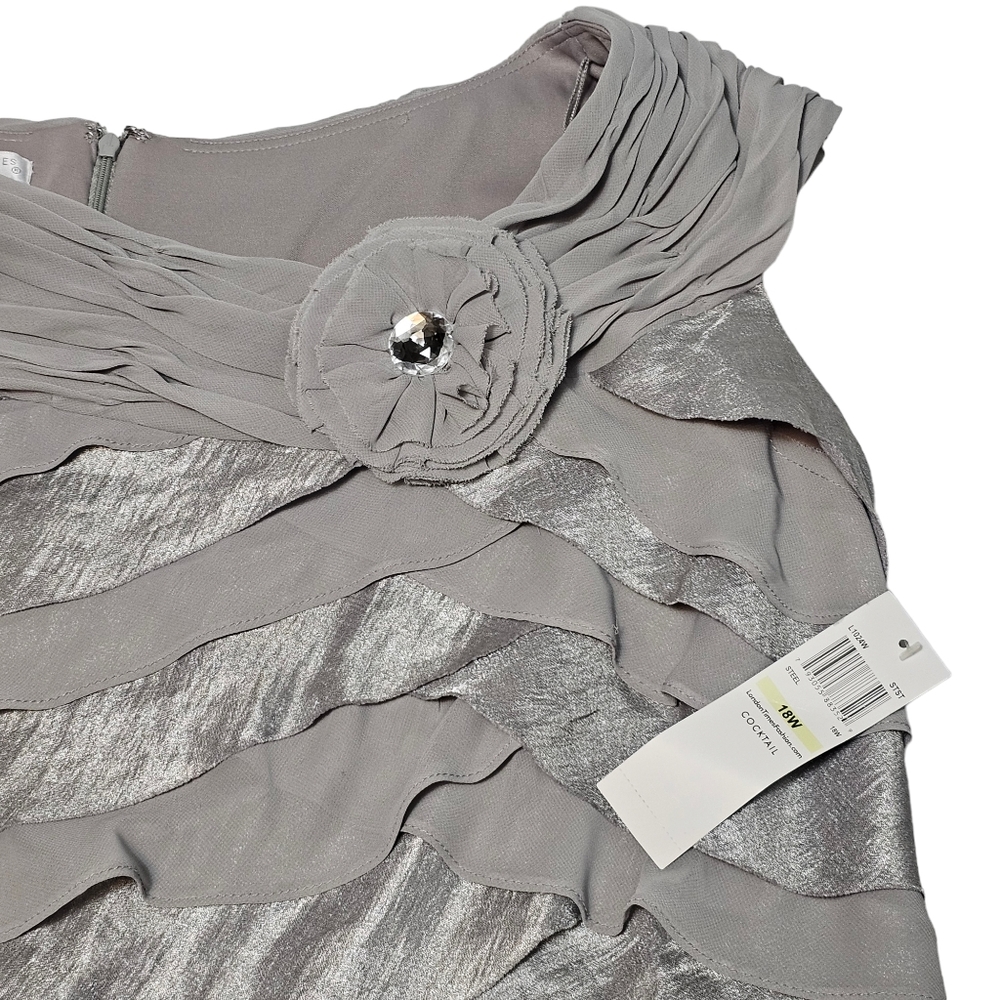 London Times Tiered Shutter Sheath Cocktail Silver Rosette Dress Size 18W - Picture 6 of 12